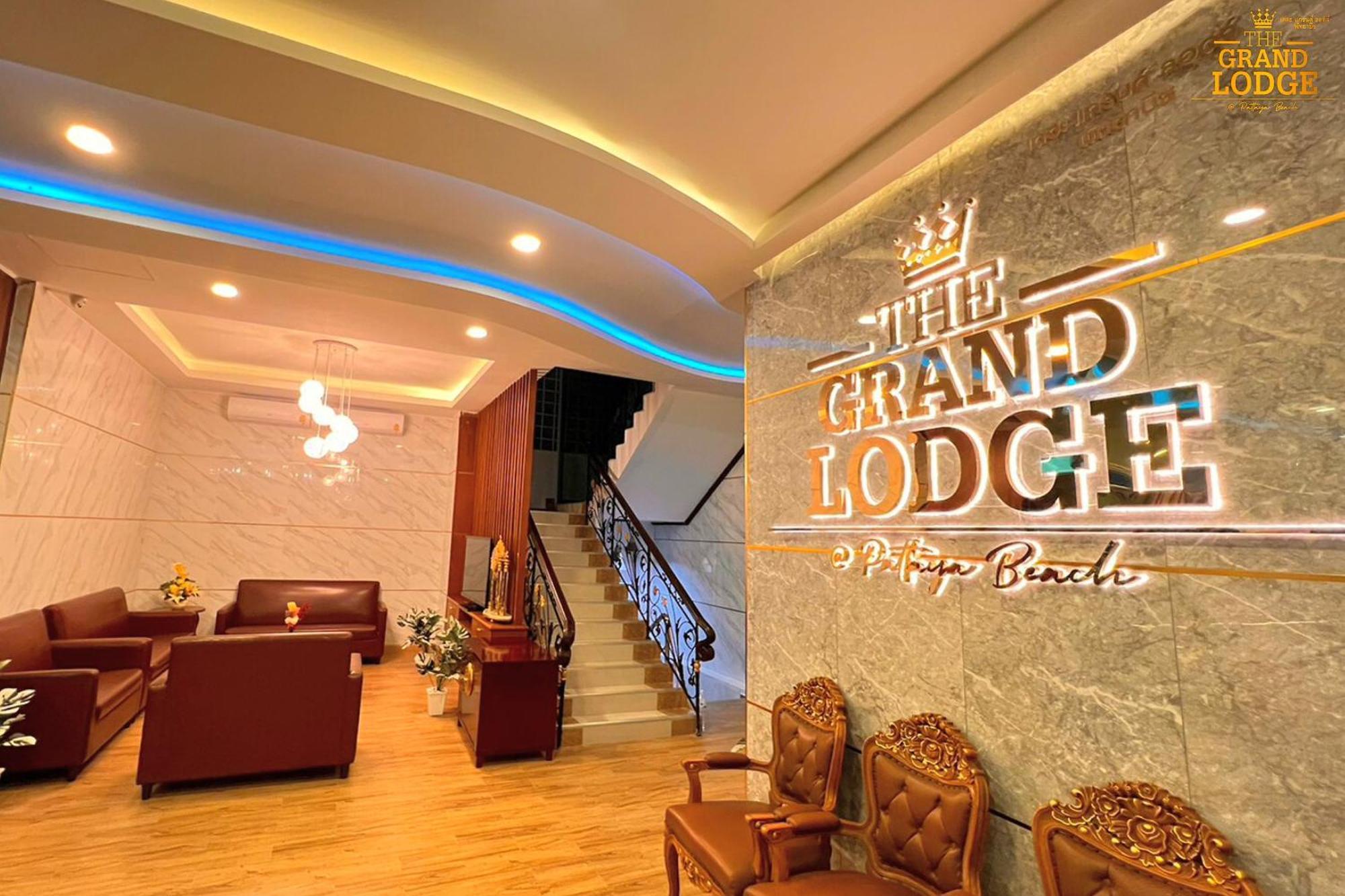 The Grand Lodge Паттайя Экстерьер фото