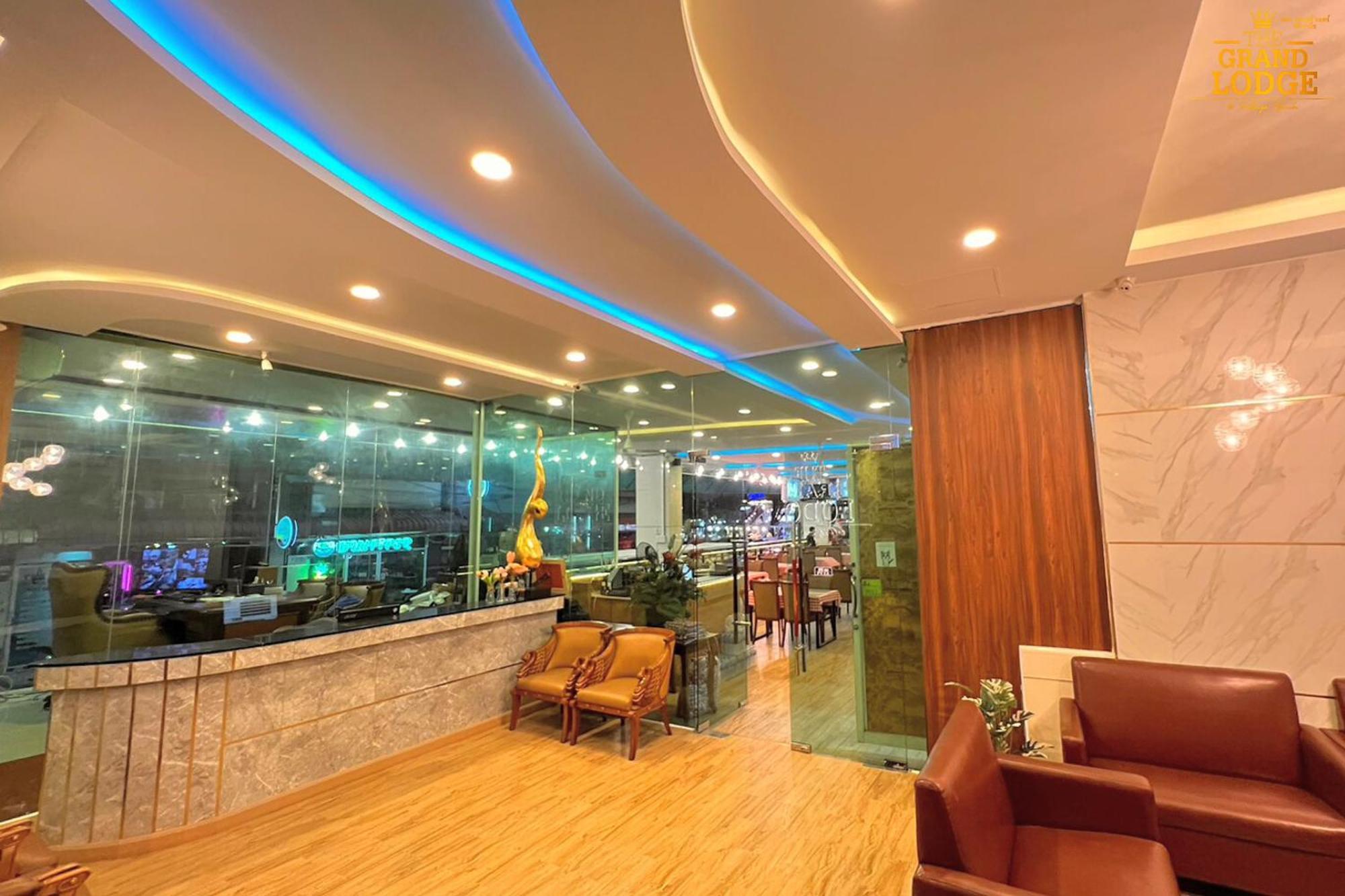 The Grand Lodge Паттайя Экстерьер фото